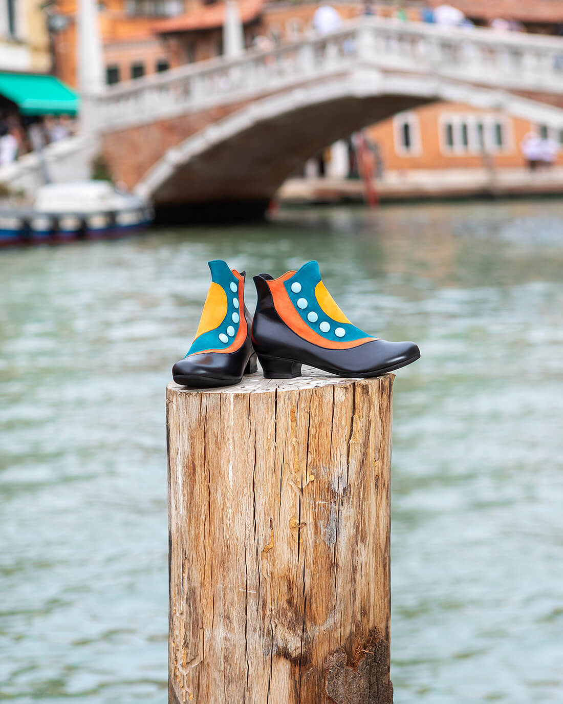 tacchi Vladì shoes nella laguna di Venezia